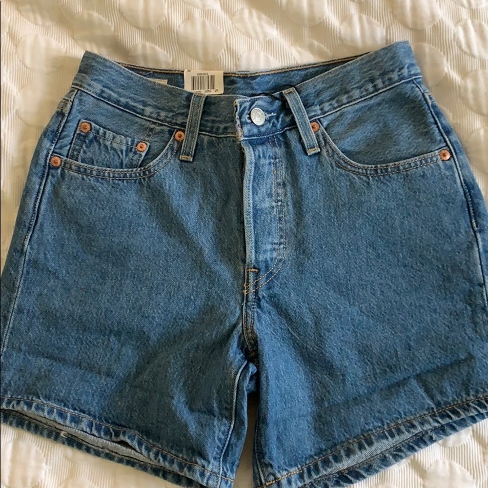 Levis 501 shorts mid-rise